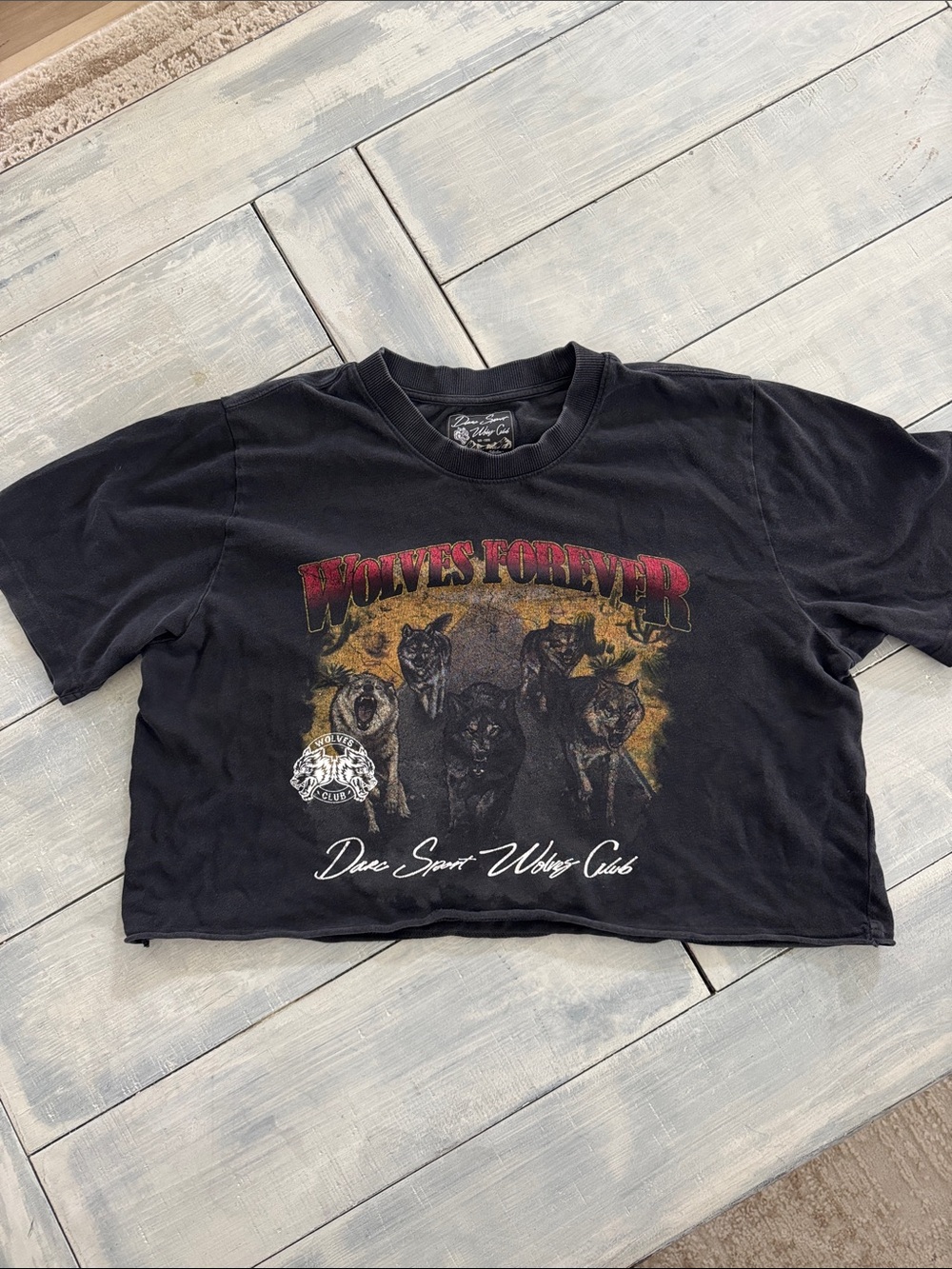 Darc Sport Black 'Wolves Forever' Graphic Crop Top
